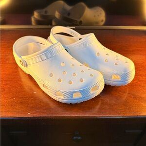 CROCS Classic White Clogs